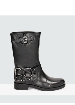 Bottes noires en cuir plates