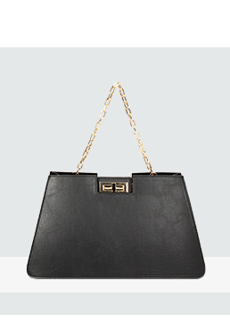 Bolso de mano negro con cadenita