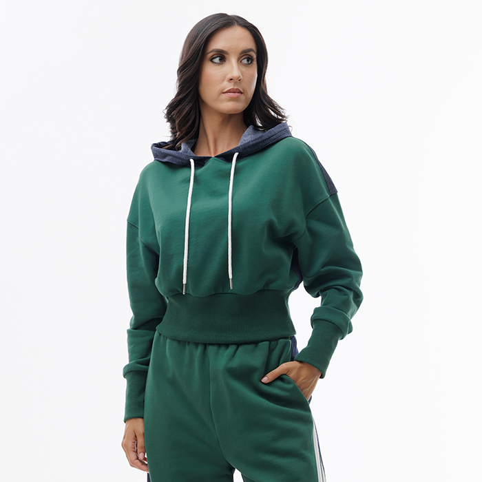 Sudadera verde simple