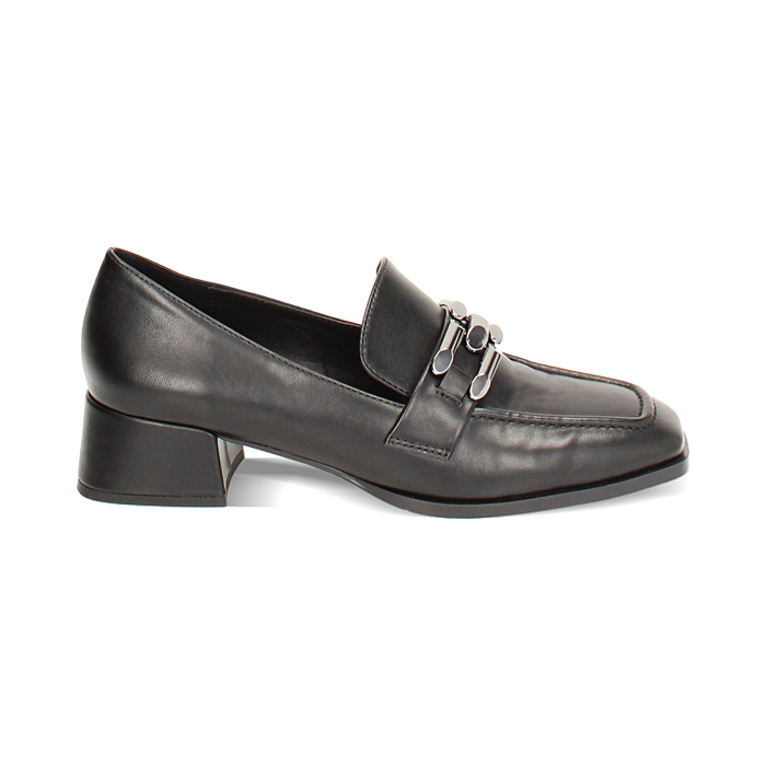 Mocasín negro elegante